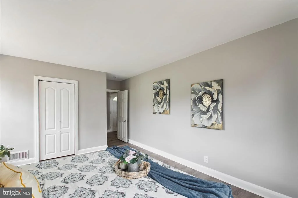 Photo of 8413 GENEVA ROAD