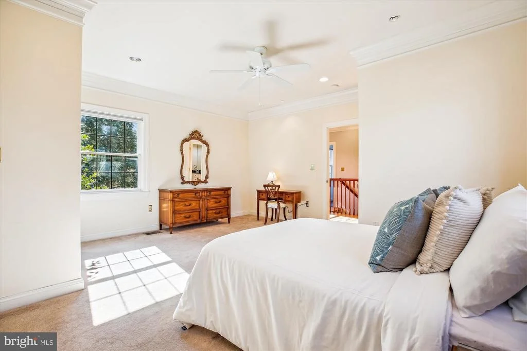 Photo of 4116 BEVERLY ROAD