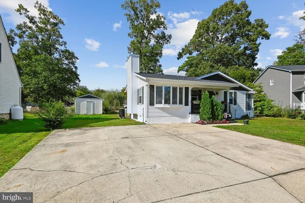 Photo of 4734 IDLEWILDE ROAD