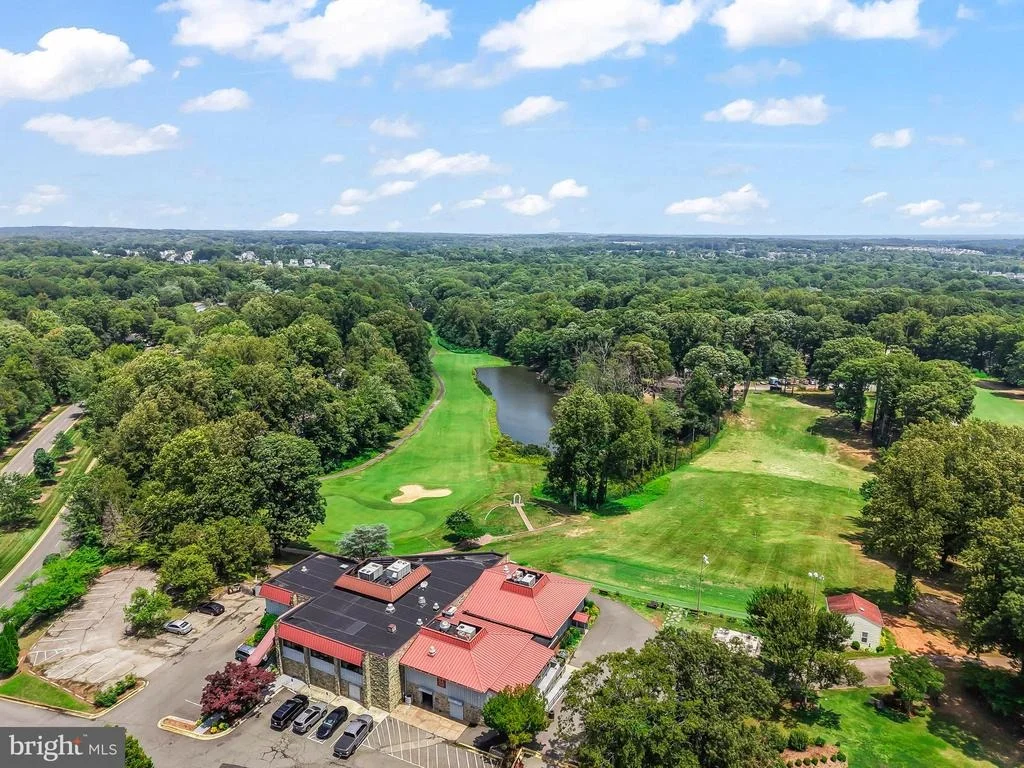 Photo of 16008 FAIRWAY DRIVE