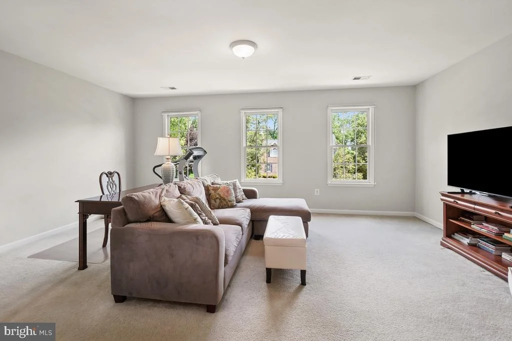 Photo of 12708 YOUNG LANE