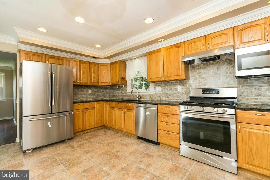 Photo of 18516 ROLLING ACRES WAY
