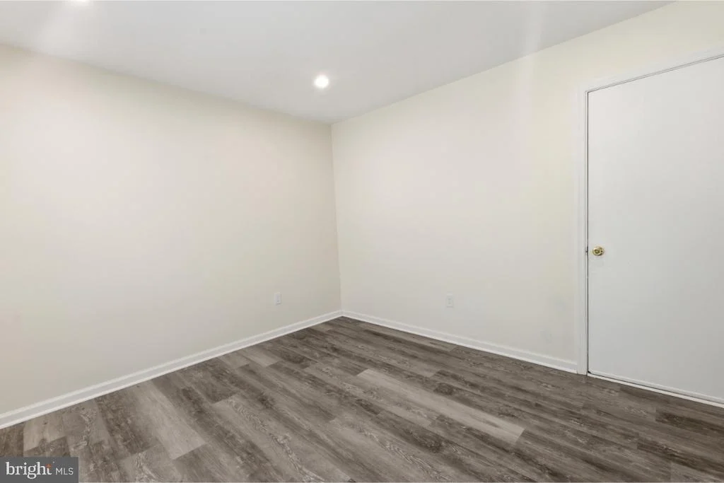 Photo of 24823 CUTSAIL DRIVE