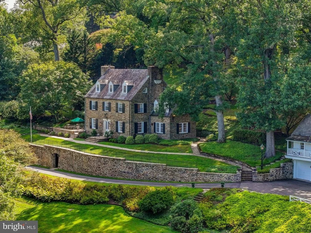 Photo of 1860 CIRCLE ROAD