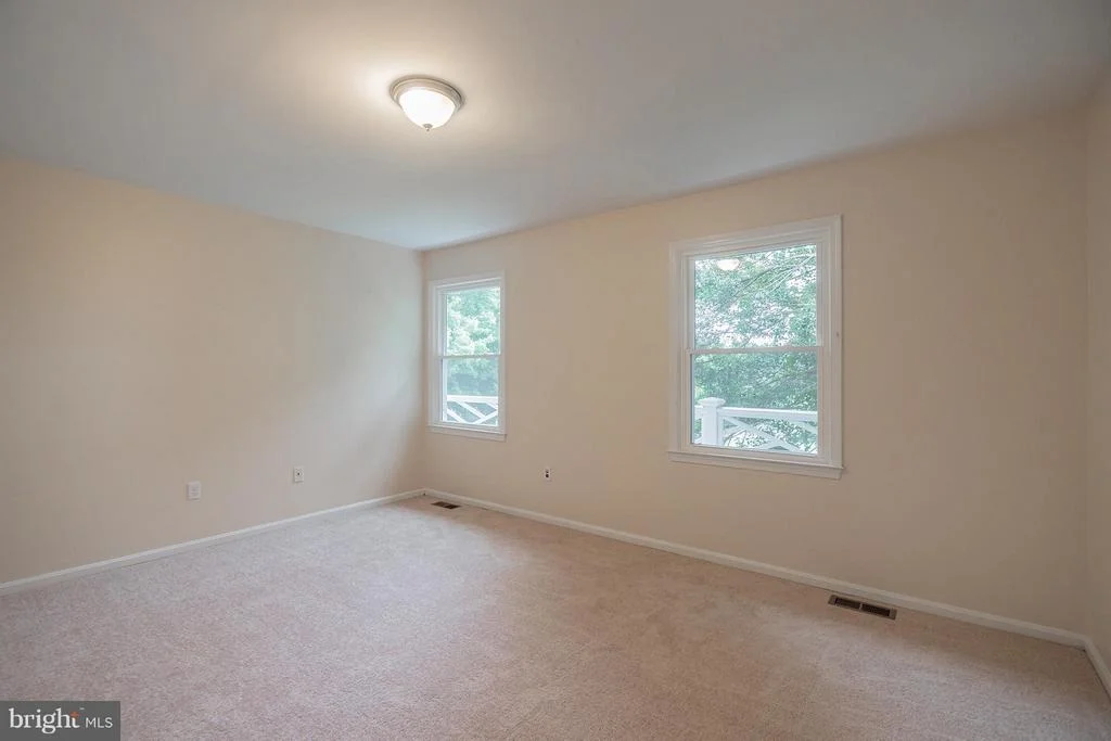 Photo of 9448 LOVAT ROAD