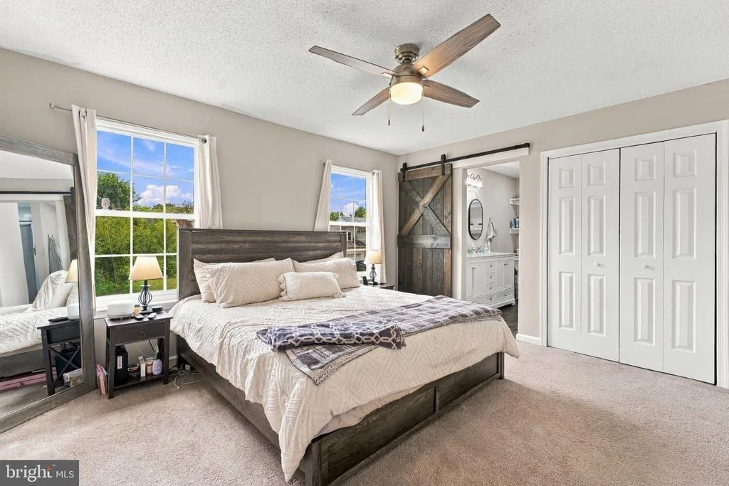 Photo of 1421 N THOMAS WAY