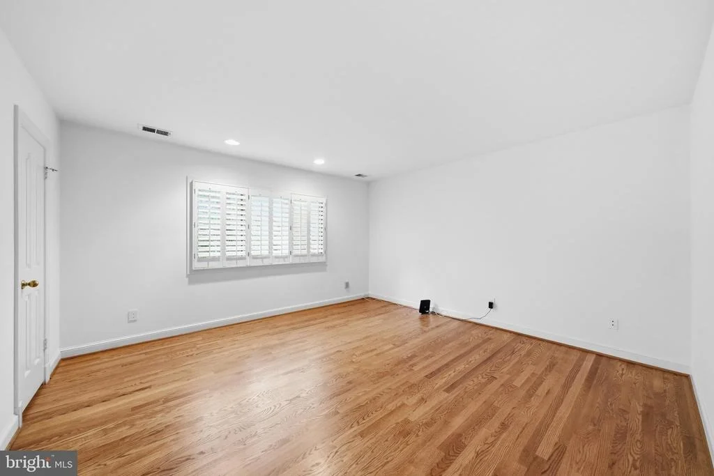 Photo of 9801 BENTCROSS DRIVE