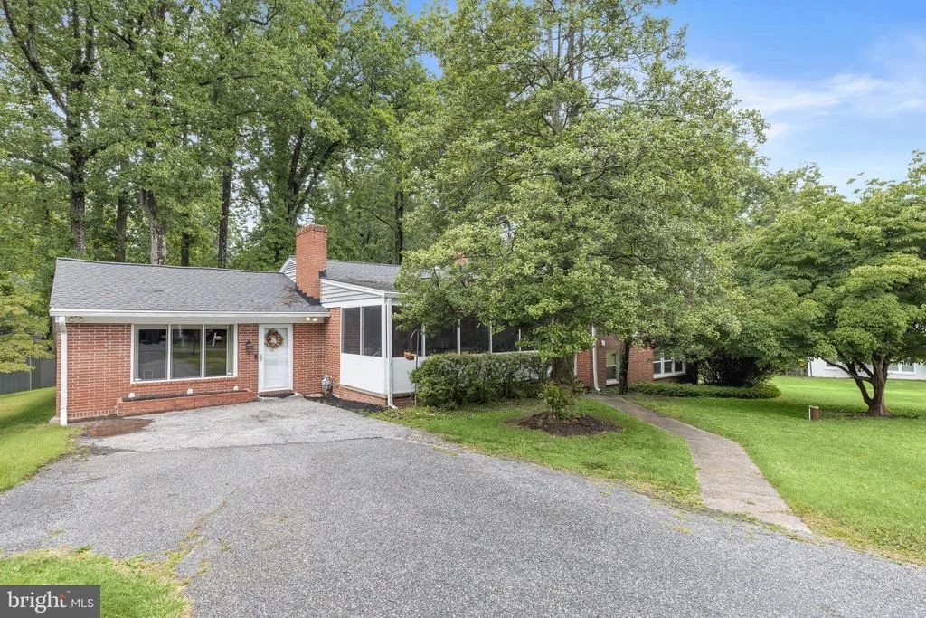 Photo of 2 GREENLEA DRIVE