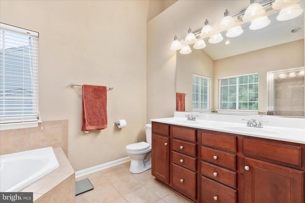 Photo of 660 BEEHIVE WAY
