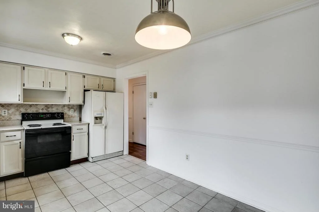 Photo of 1596 SMILEY DRIVE