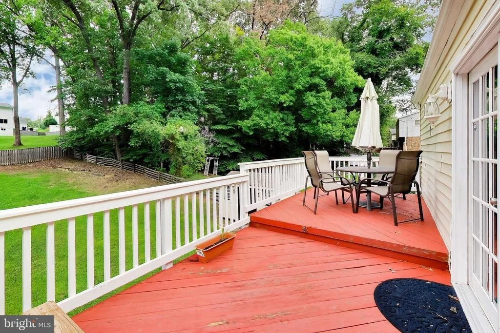 Photo of 715 CALVERT LANE