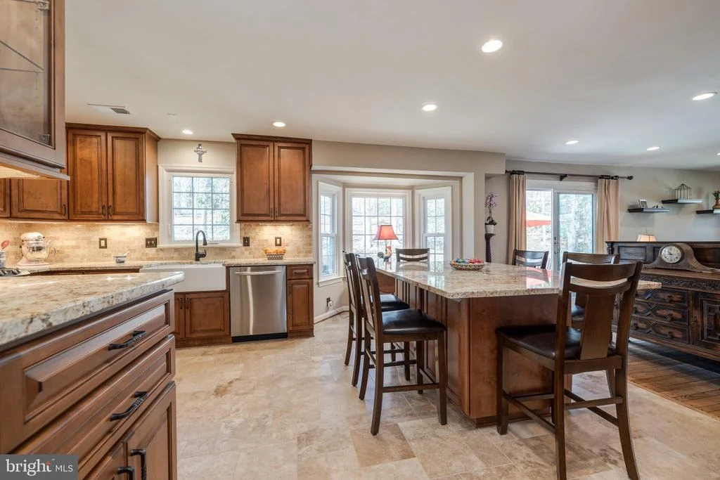 Photo of 7736 HUNTSMAN BOULEVARD
