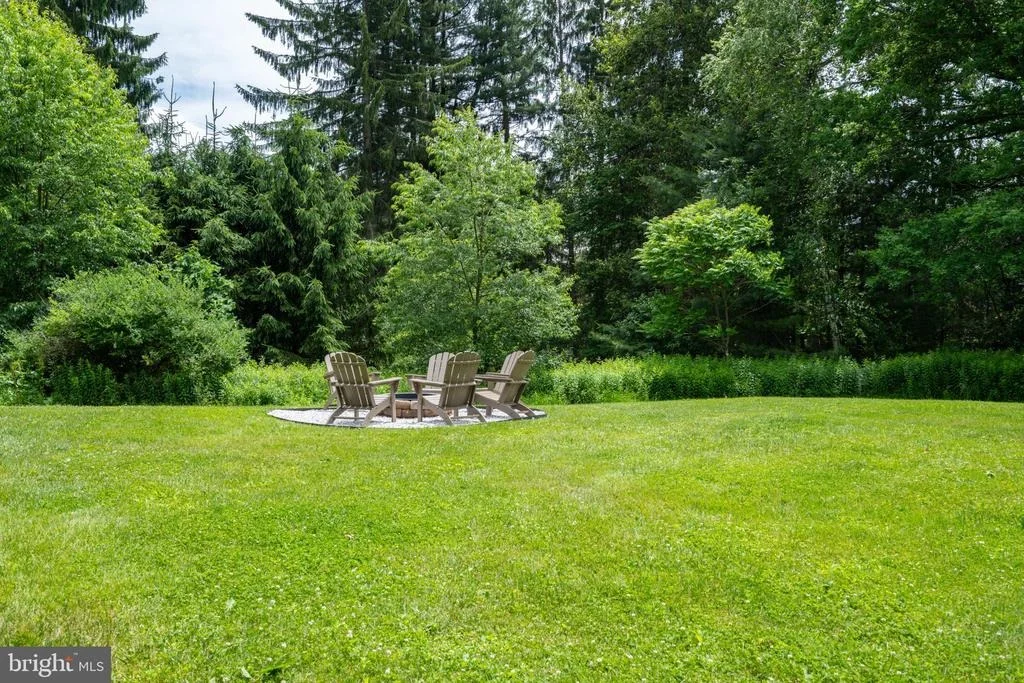 Photo of 110 NORTHLAKE DRIVE