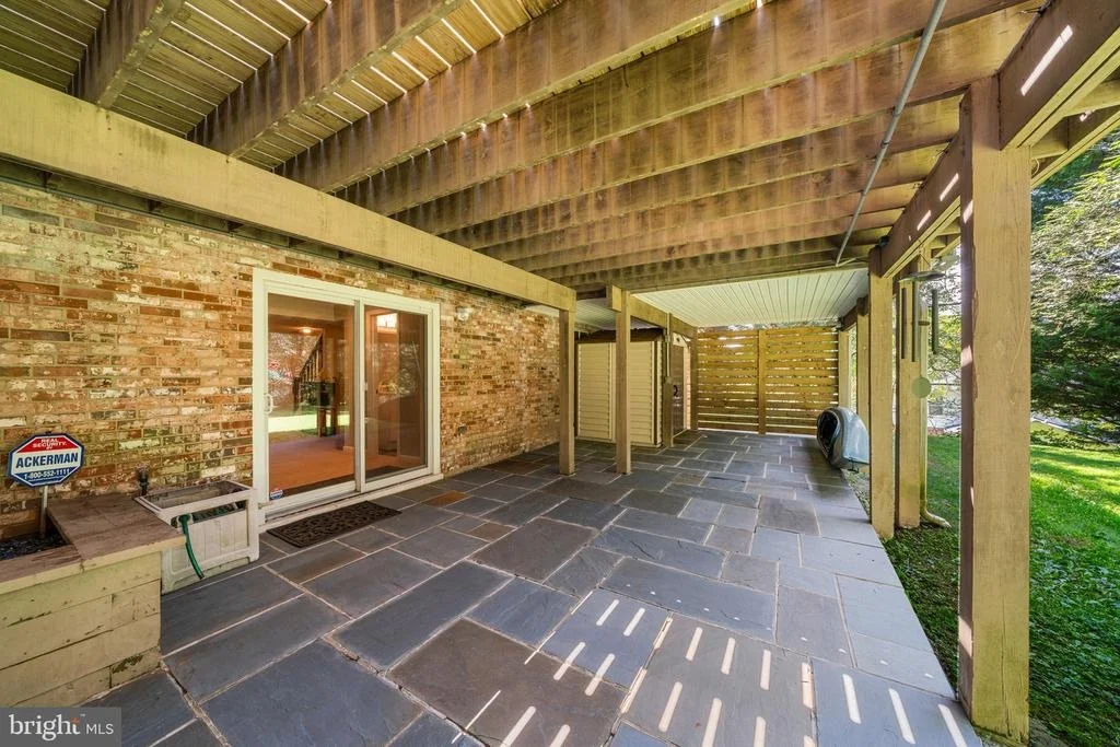 Photo of 601 STONE HOUSE LANE