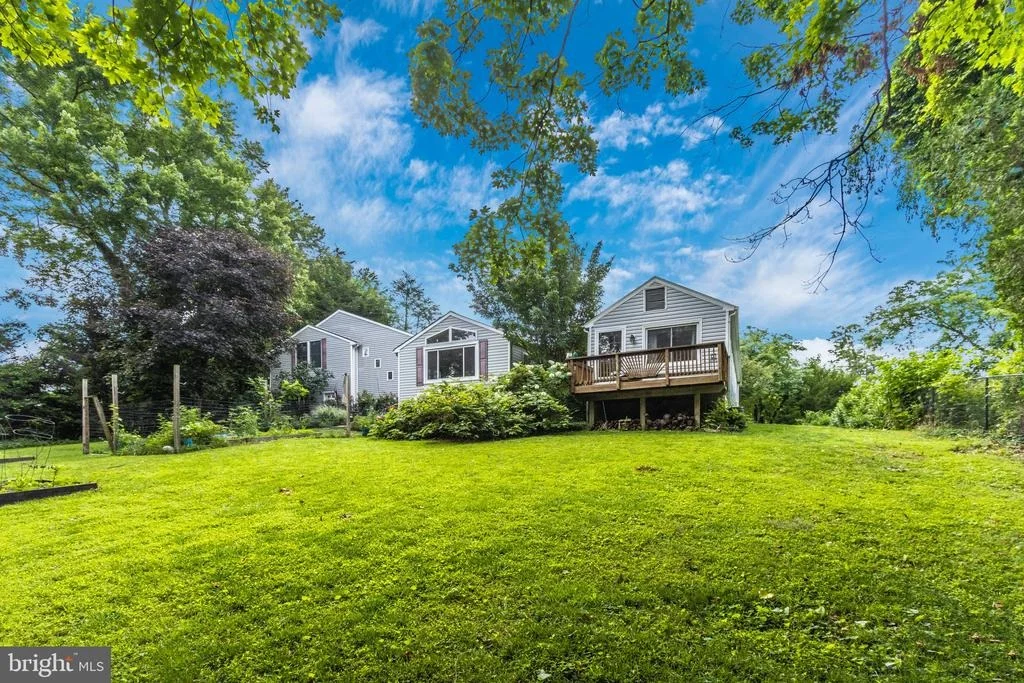 Photo of 120 PIPING ROCK DRIVE