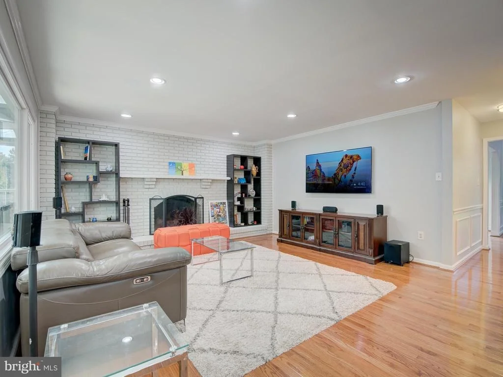 Photo of 11769 HOLLYVIEW DRIVE