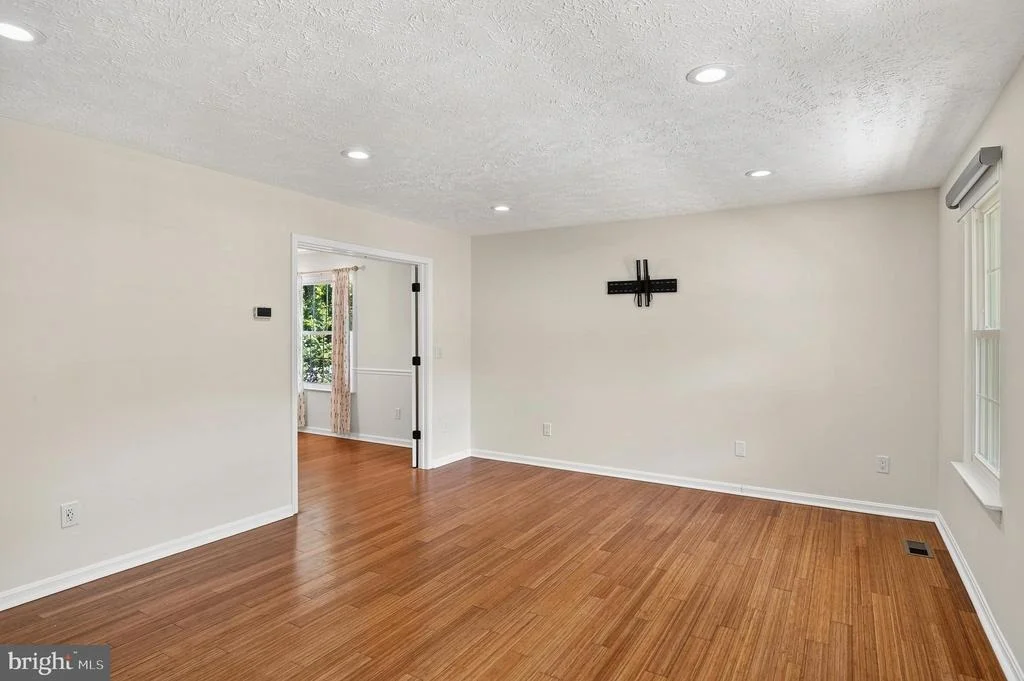 Photo of 1007 HARBOR DRIVE