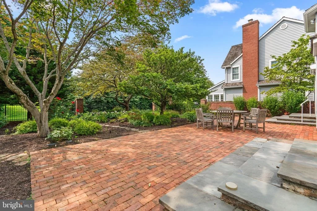 Photo of 11210 SHADOWMERE MEWS