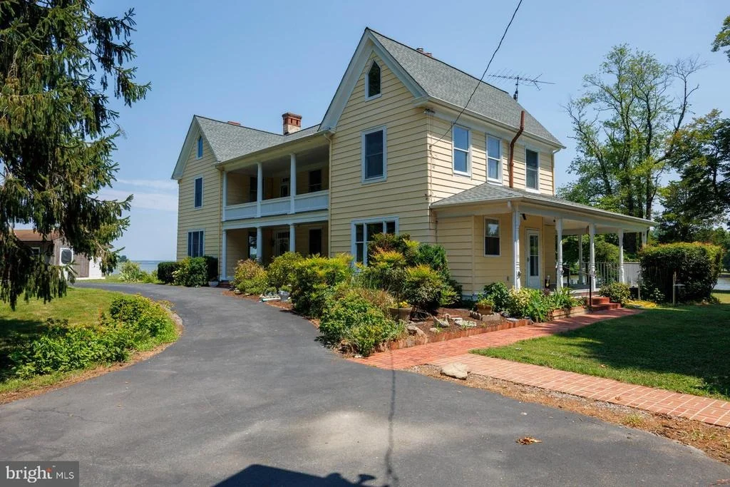 Photo of 2208 HORNS POINT ROAD
