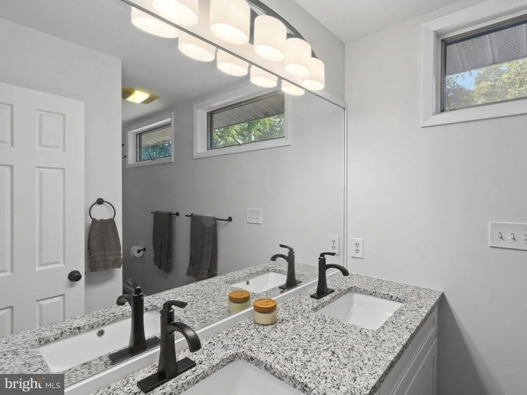Photo of 1153 HAMPTON ROAD