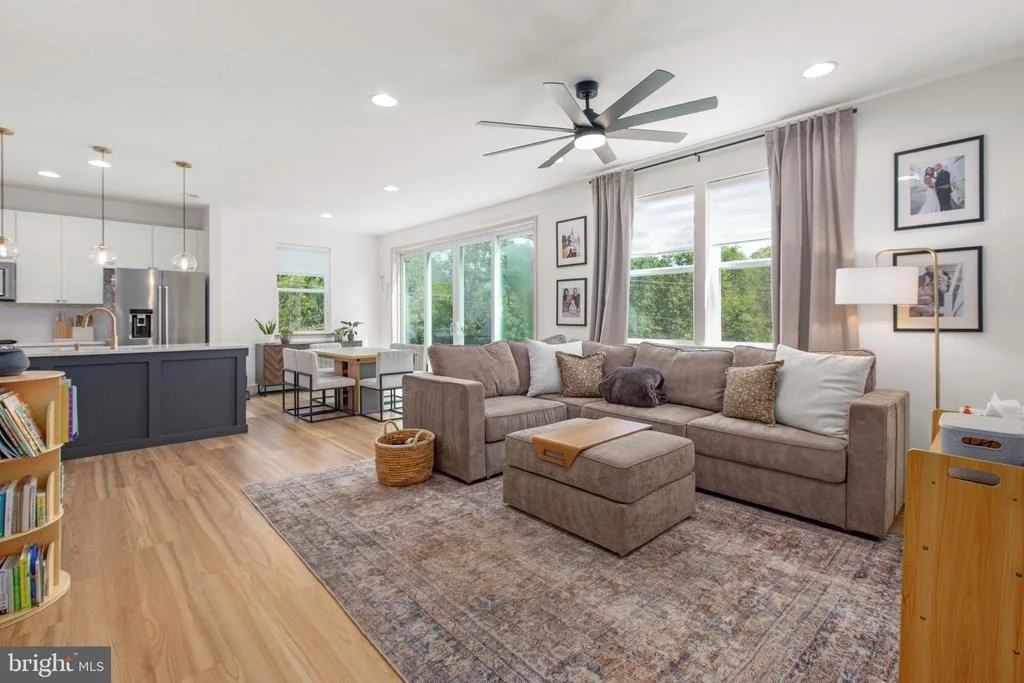 Photo of 725 ELECTRIC AVENUE