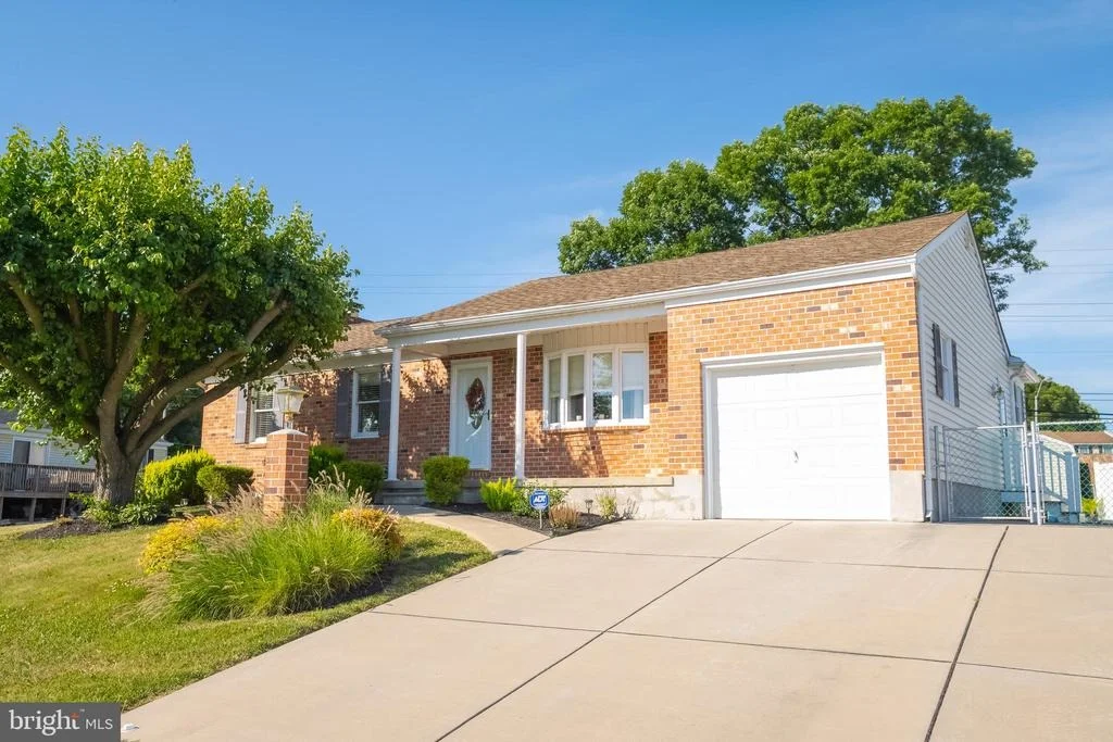 Photo of 417 NOLLMEYER ROAD
