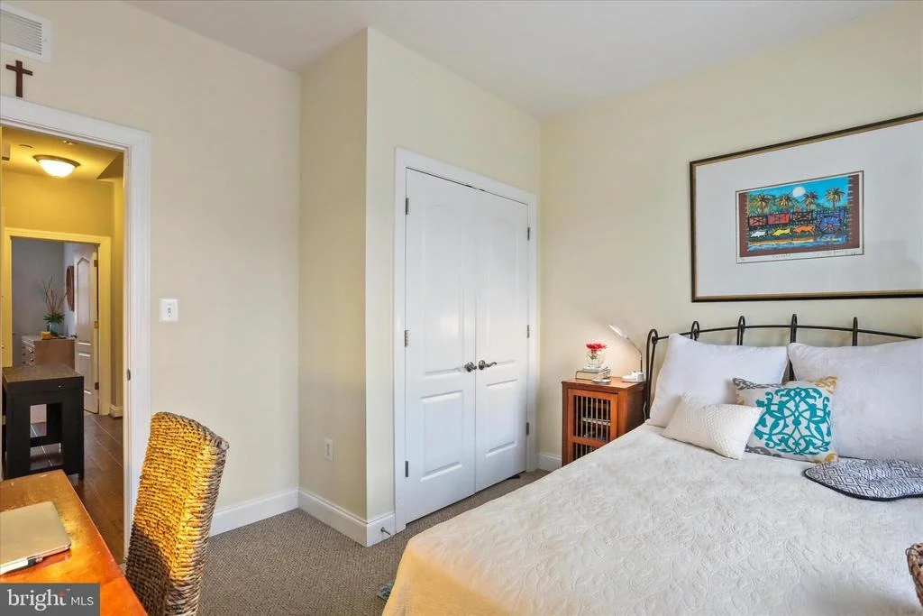 Photo of 20 MAXWELL SQUARE