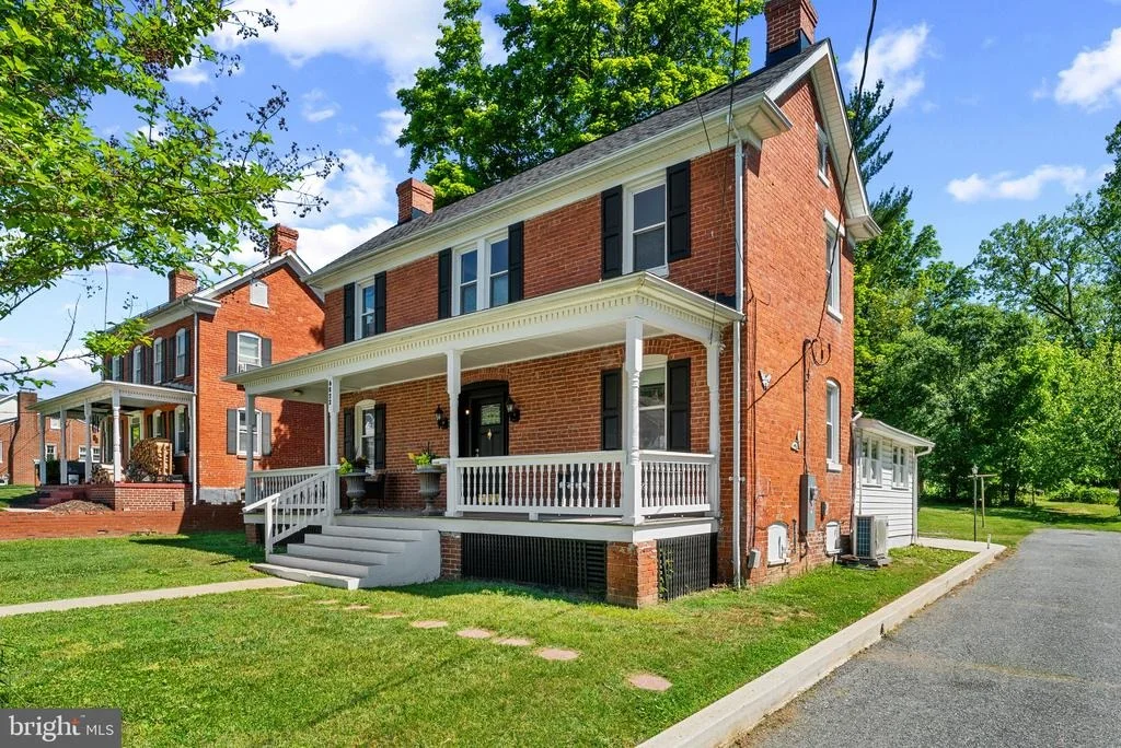 Photo of 6822 BUCKINGHAM LANE