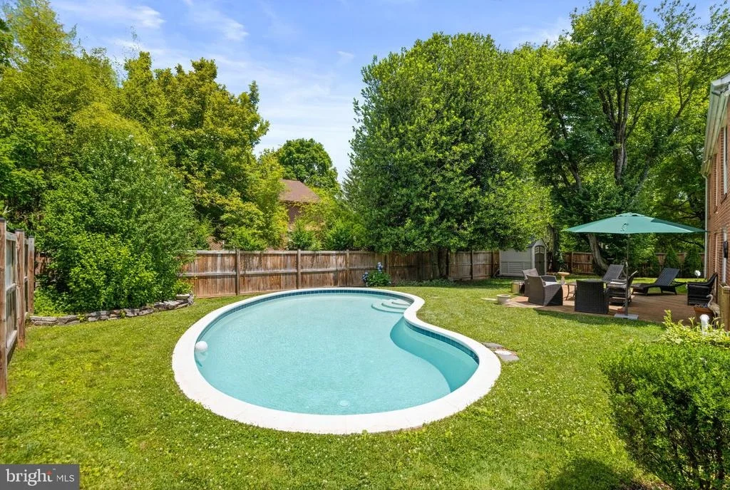 Photo of 6900 SOUTHRIDGE DRIVE