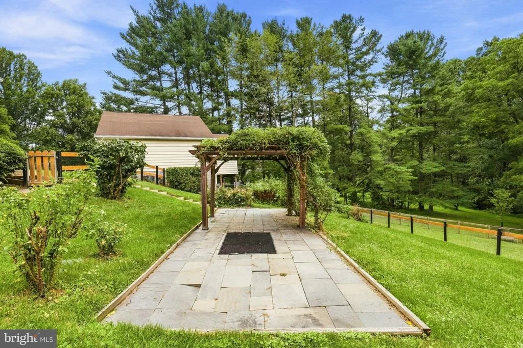 Photo of 26135 VIEWLAND DRIVE
