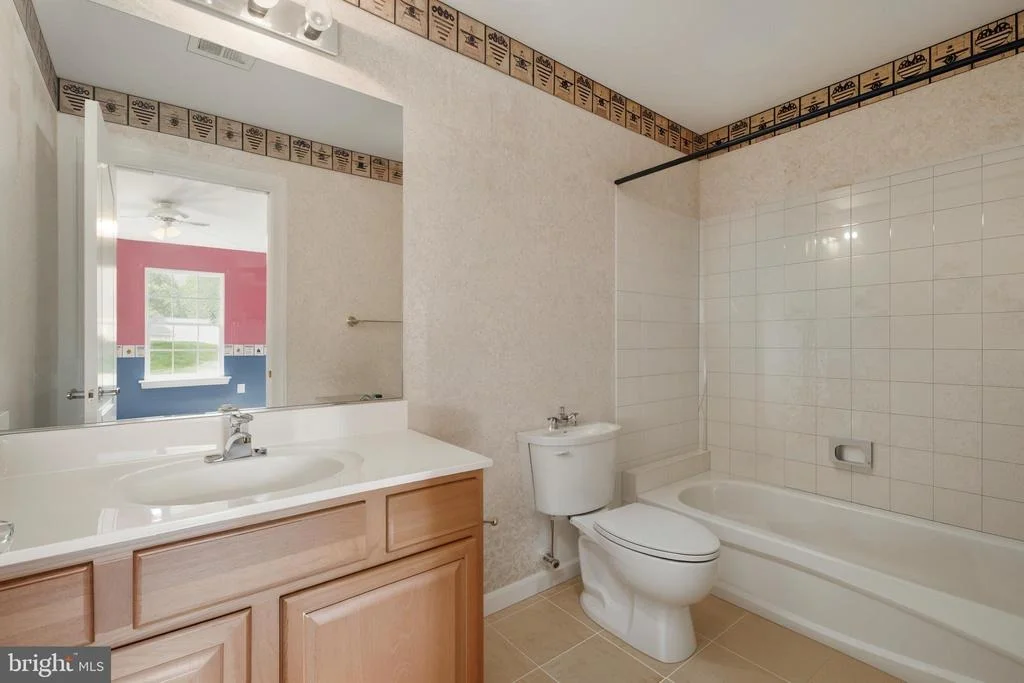 Photo of 1002 COVINGTON WAY