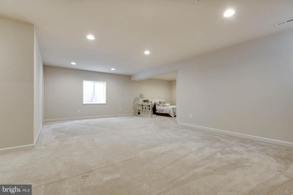 Photo of 4396 SHAMROCK DRIVE