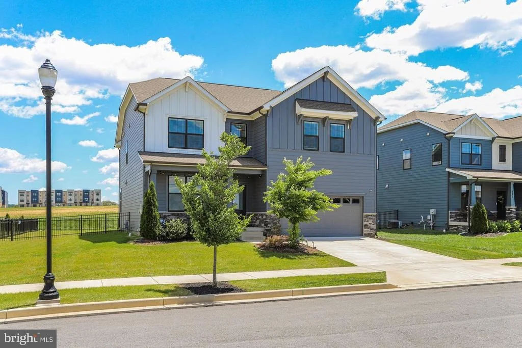Photo of 504 CARROLL WALK AVE