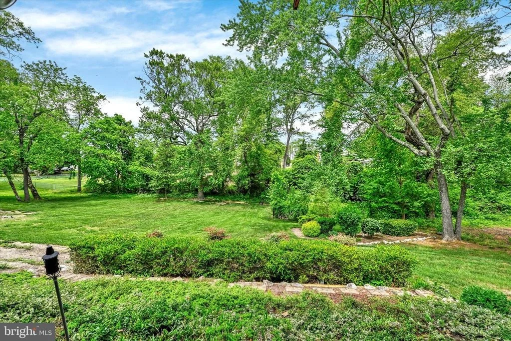 Photo of 1202 HILLCREEK ROAD