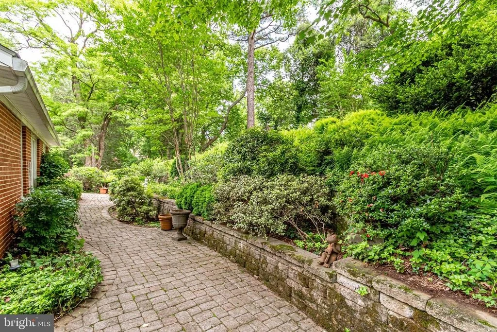Photo of 1343 SCOTTS RUN ROAD