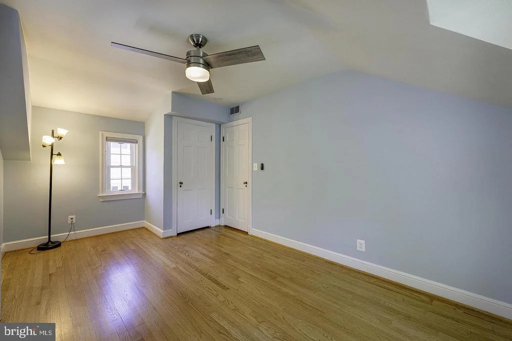 Photo of 3905 LAIRD PLACE