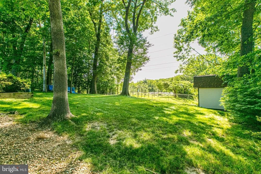 Photo of 5505 EASTBOURNE DRIVE