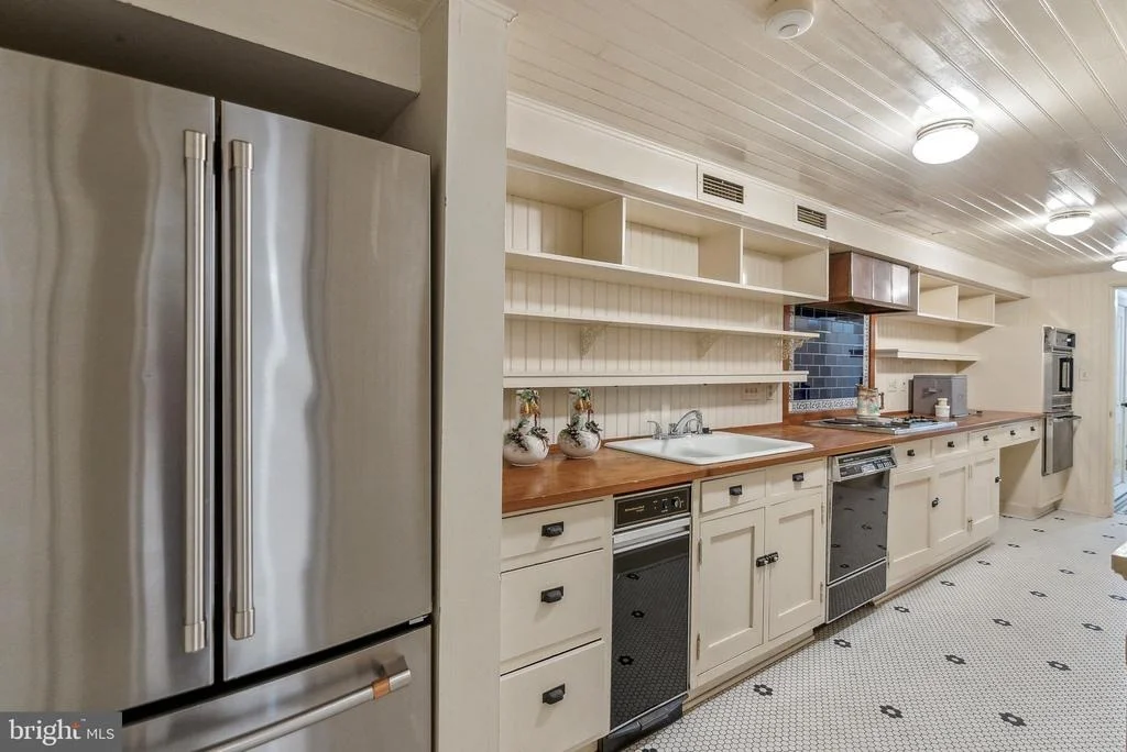 Photo of 1527 35TH STREET NW