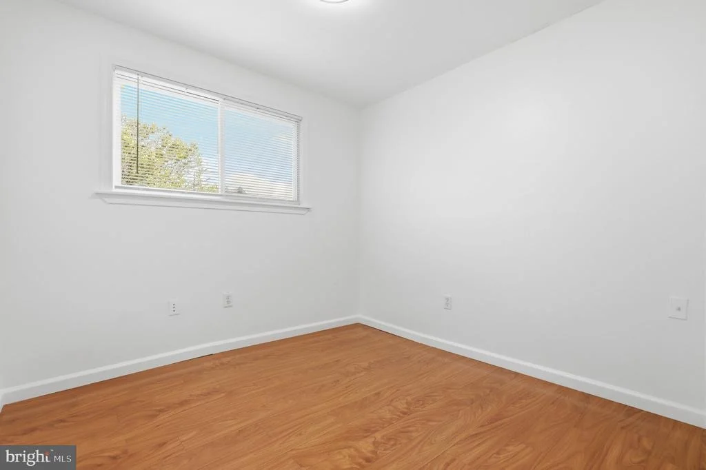 Photo of 1511 CREST ROAD