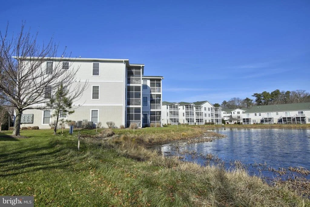 Photo of Unit 4202 at 20007 SANDY BOTTOM CIRCLE