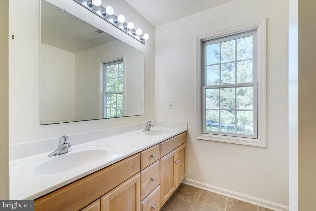Photo of 142 W SHORE DRIVE