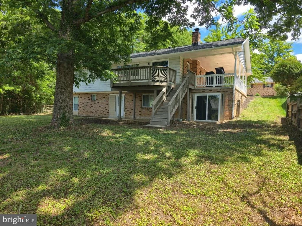 Photo of 6318 BARRS LANE