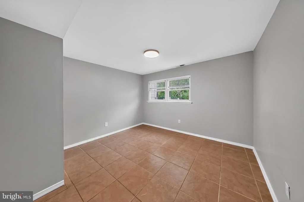 Photo of 714 S HARMONY ROAD