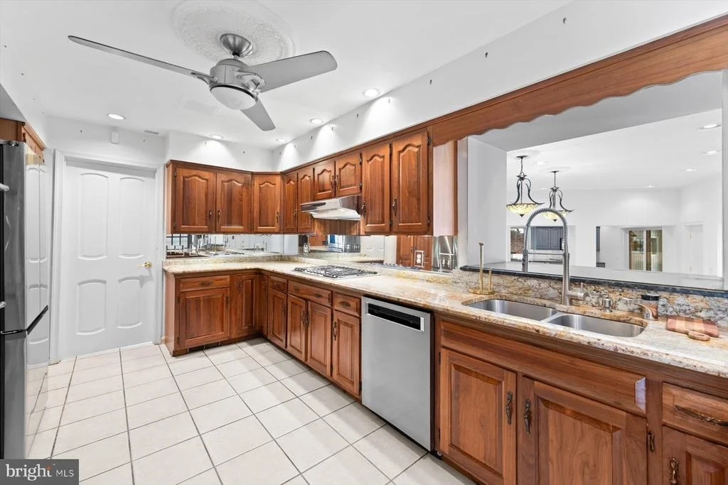 Photo of 20340 SILVER LAKE DRIVE