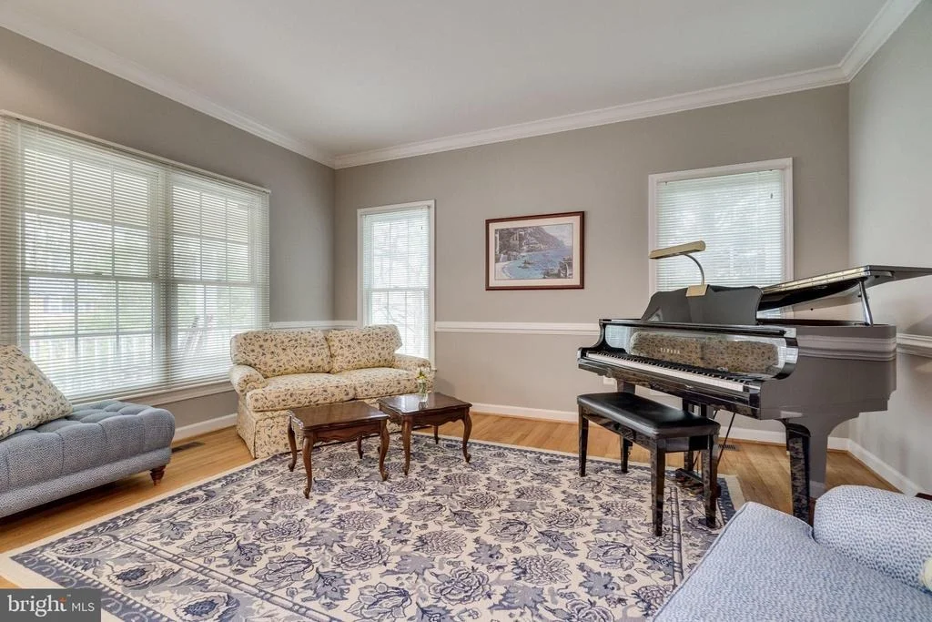 Photo of 9827 FIVE OAKS ROAD