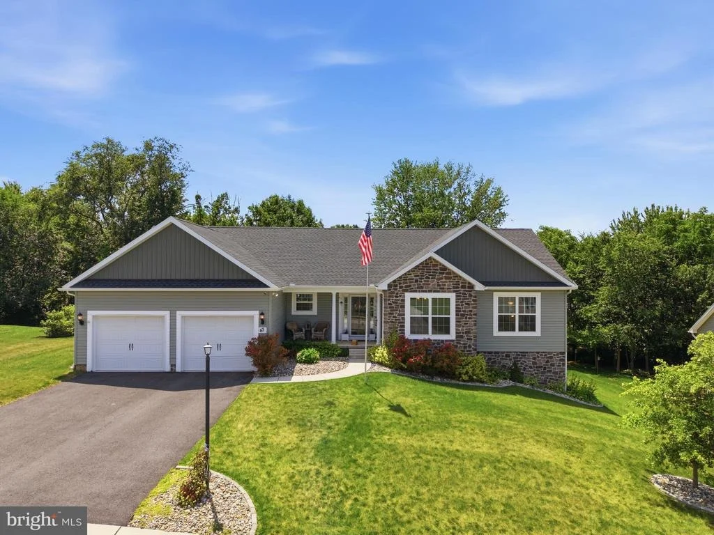 Photo of 43 HUNTMASTER DRIVE