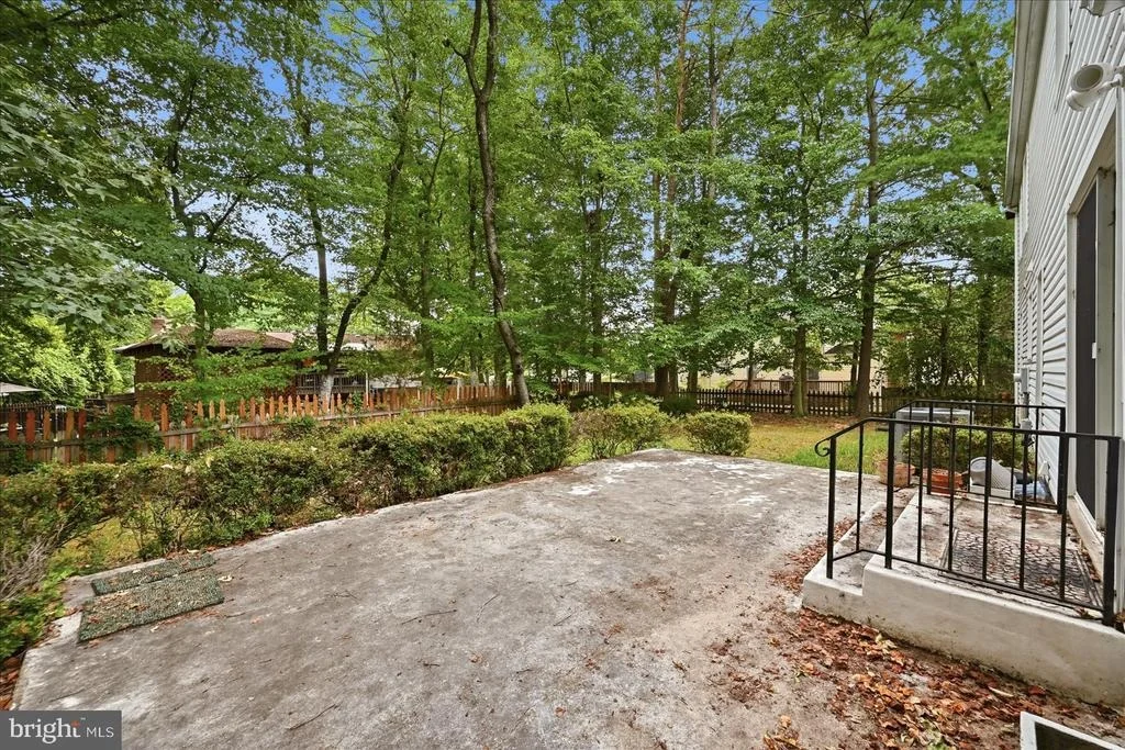 Photo of 15923 DOLPHIN DRIVE