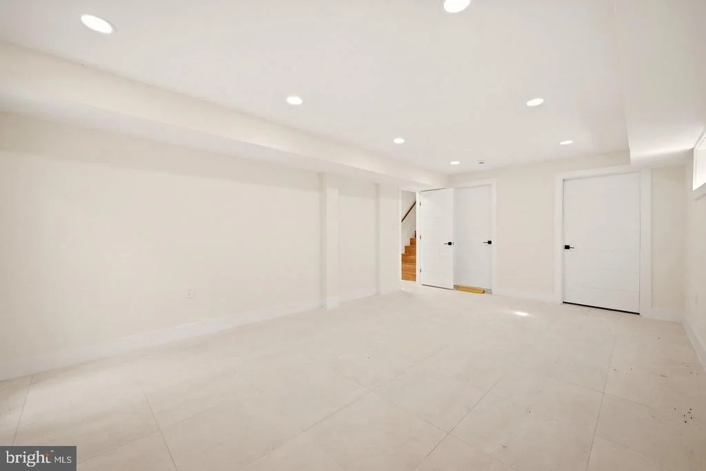 Photo of 8355 ALVORD STREET