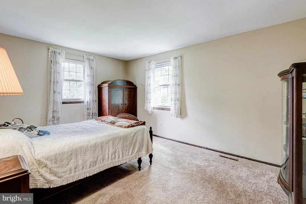 Photo of 8 RISA COURT