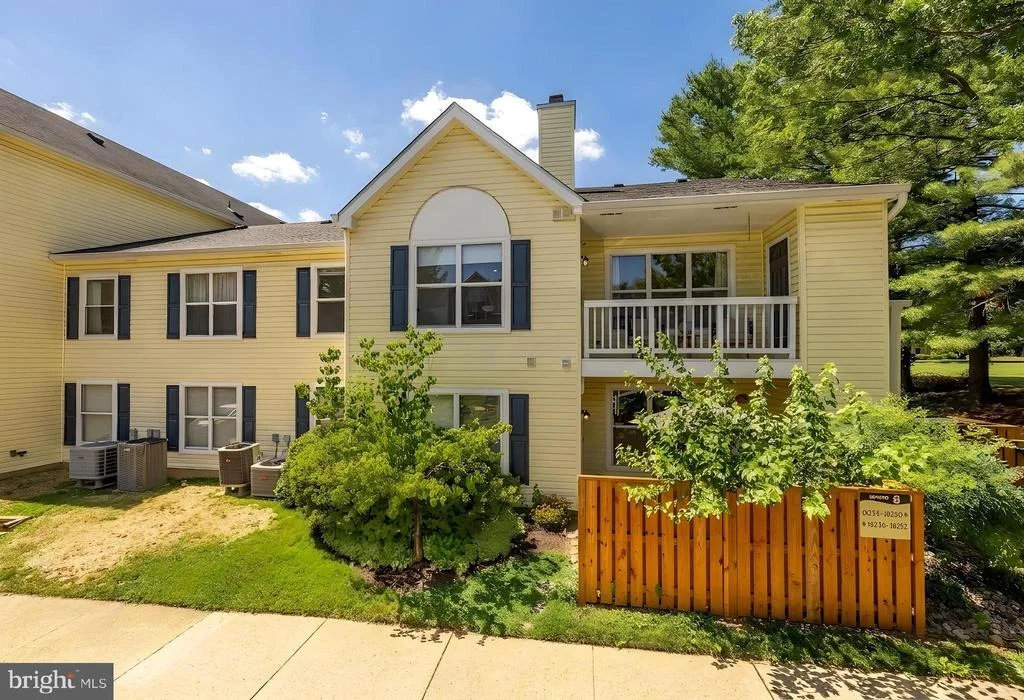 Photo of Unit 21 at 18254 ROLLING MEADOW WAY